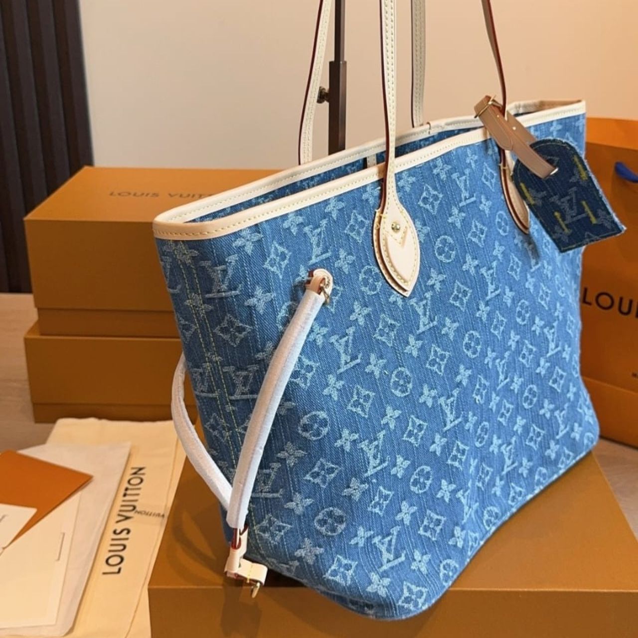 Louis Vuitton Neverfull MM Bag Denim Blue 31Cm M13192 - Image 6