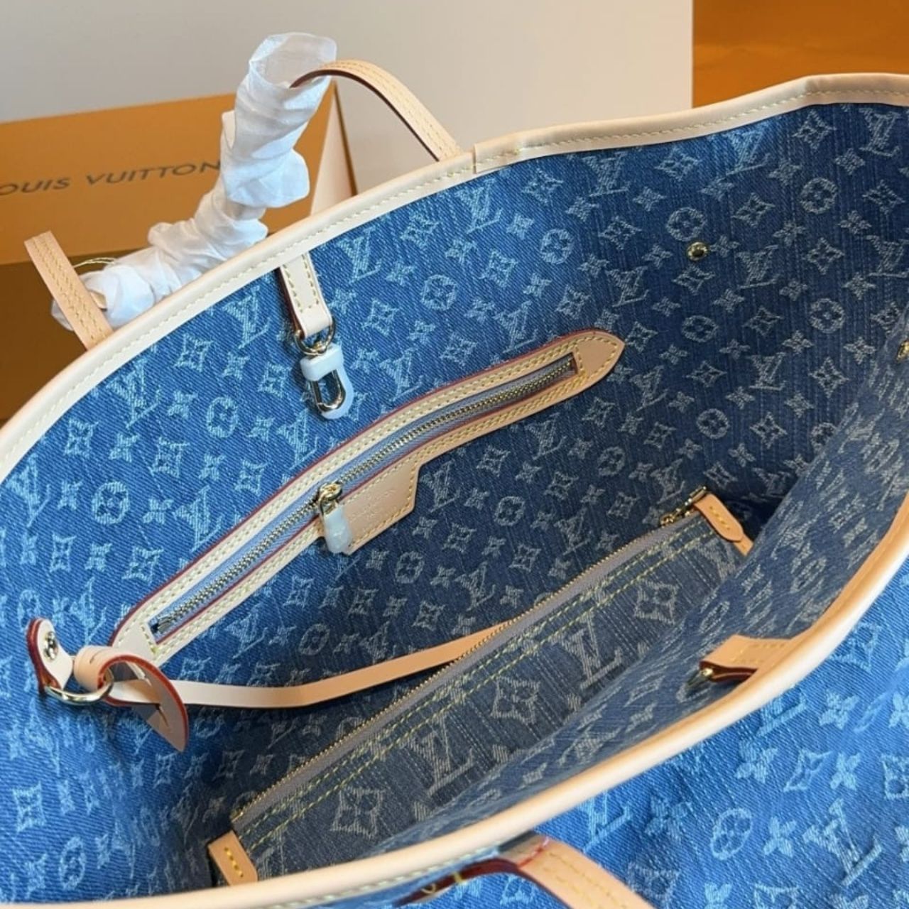 Louis Vuitton Neverfull MM Bag Denim Blue 31Cm M13192 - Image 10