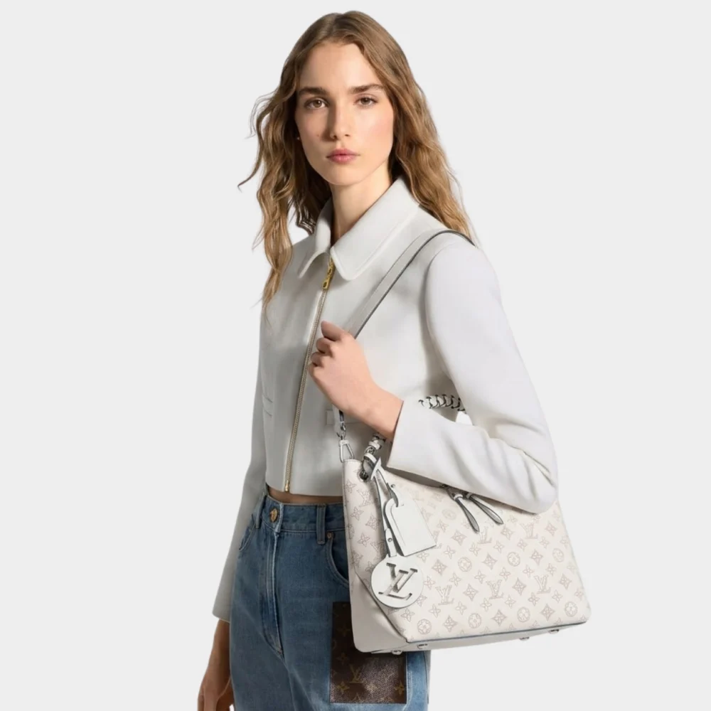 Alternative view of Louis Vuitton Beaubourg Hobo MM White 32Cm M58482