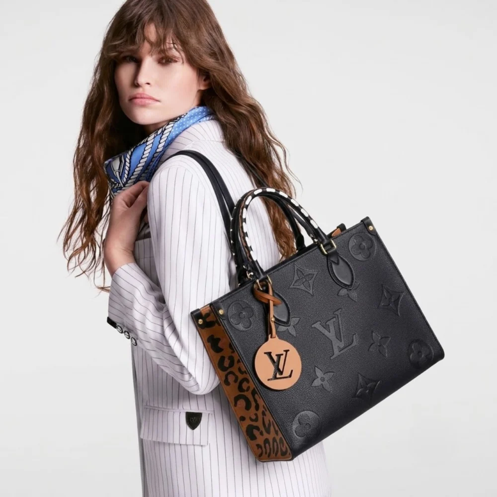 Alternative view of Louis Vuitton Onthego MM Wild at Heart Black 35Cm M58522