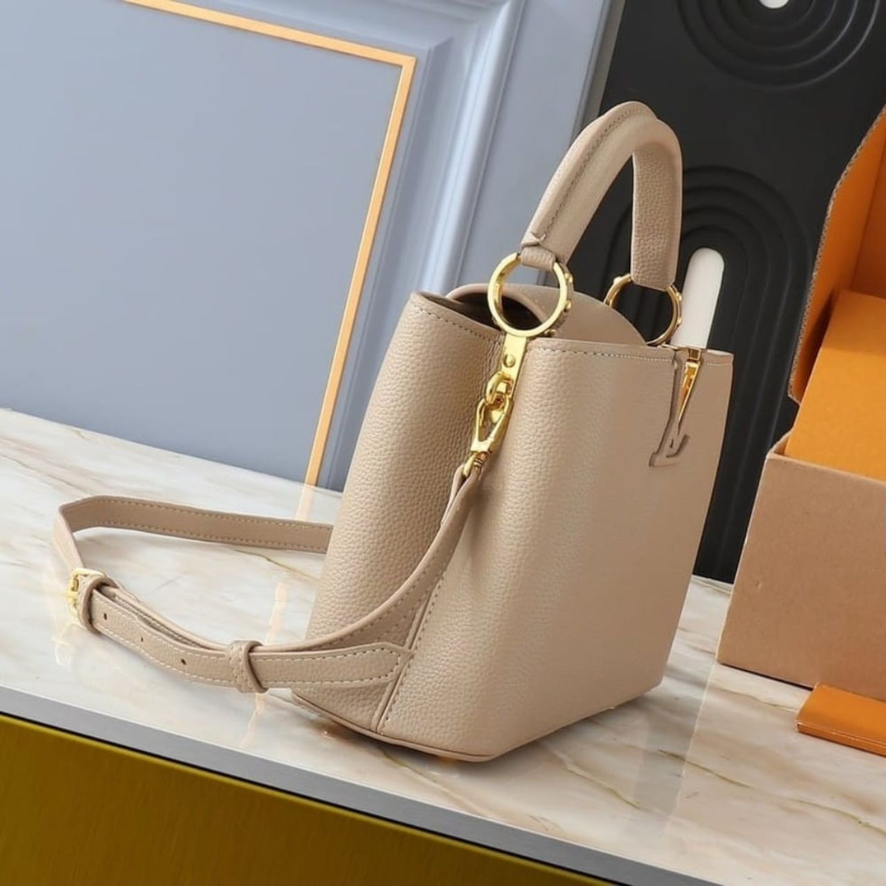Louis Vuitton Capucines BB Bag Beige 27Cm M94634 - Image 10