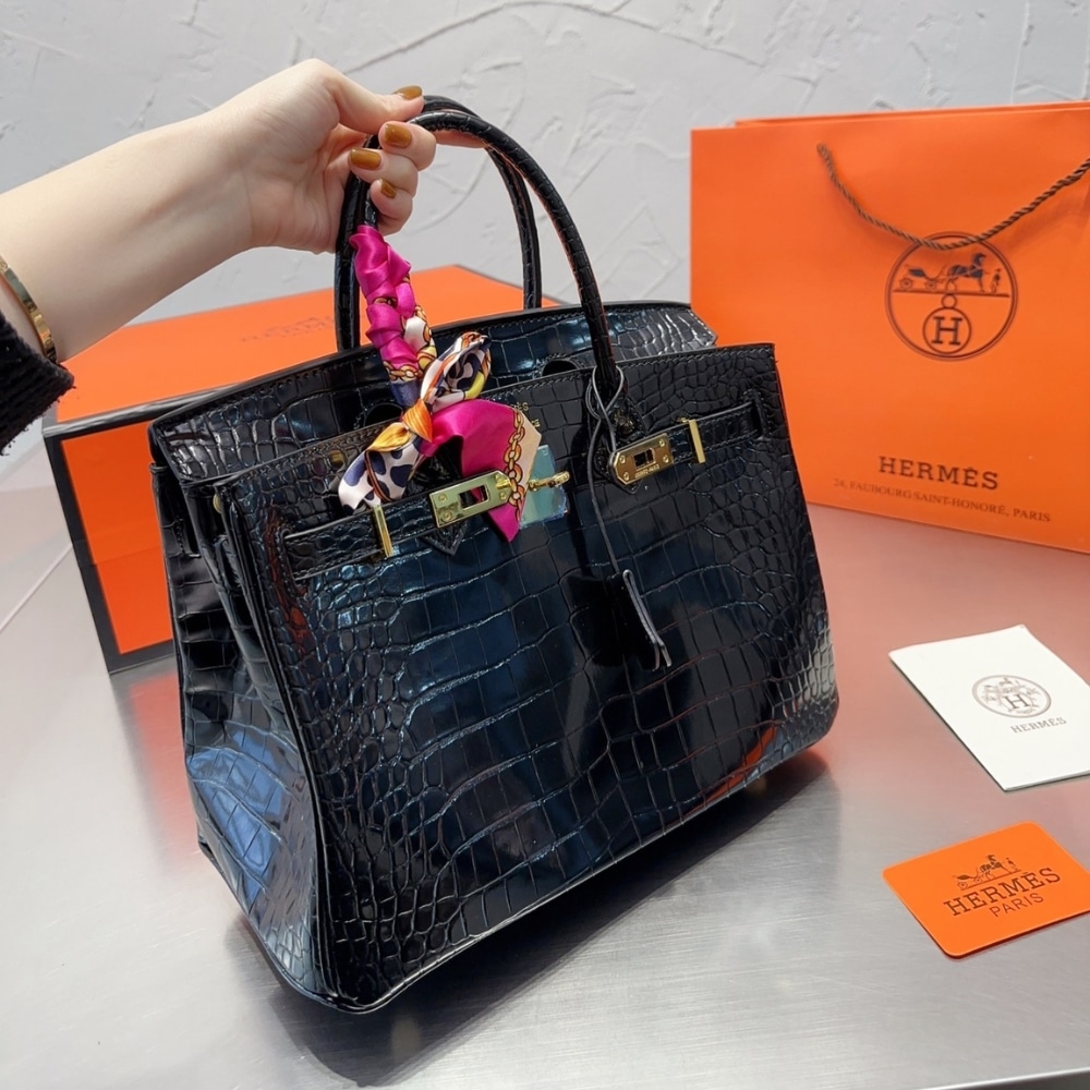 Alternative view of Hermes Birkin 30 Shiny Porosus Crocodile Black 30Cm