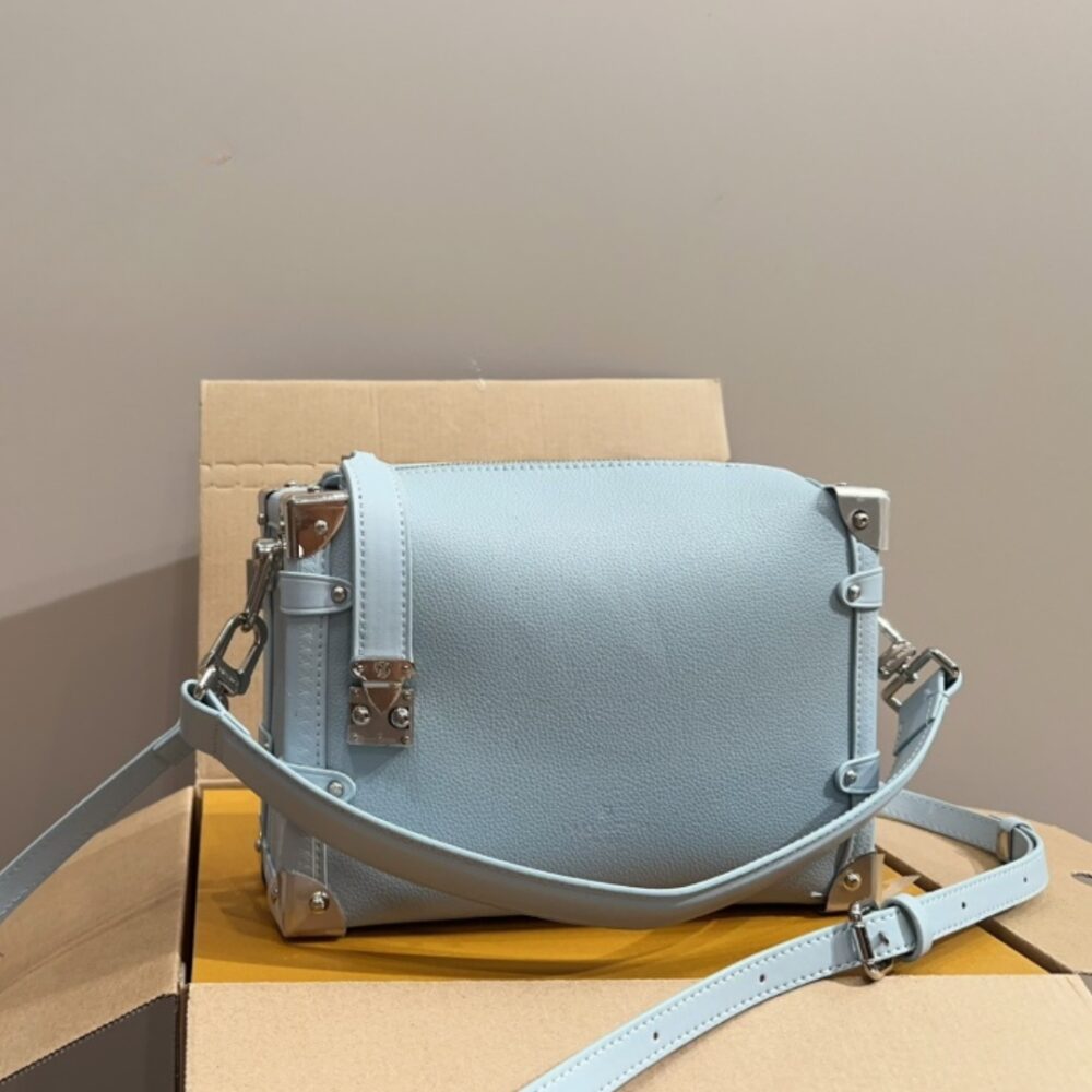 Alternative view of Louis Vuitton Side Trunk MM Bleu Olympe 23Cm M25067