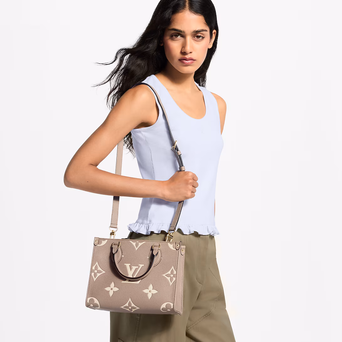 Louis Vuitton Onthego PM Dove Grey Cream 25Cm - Image 2