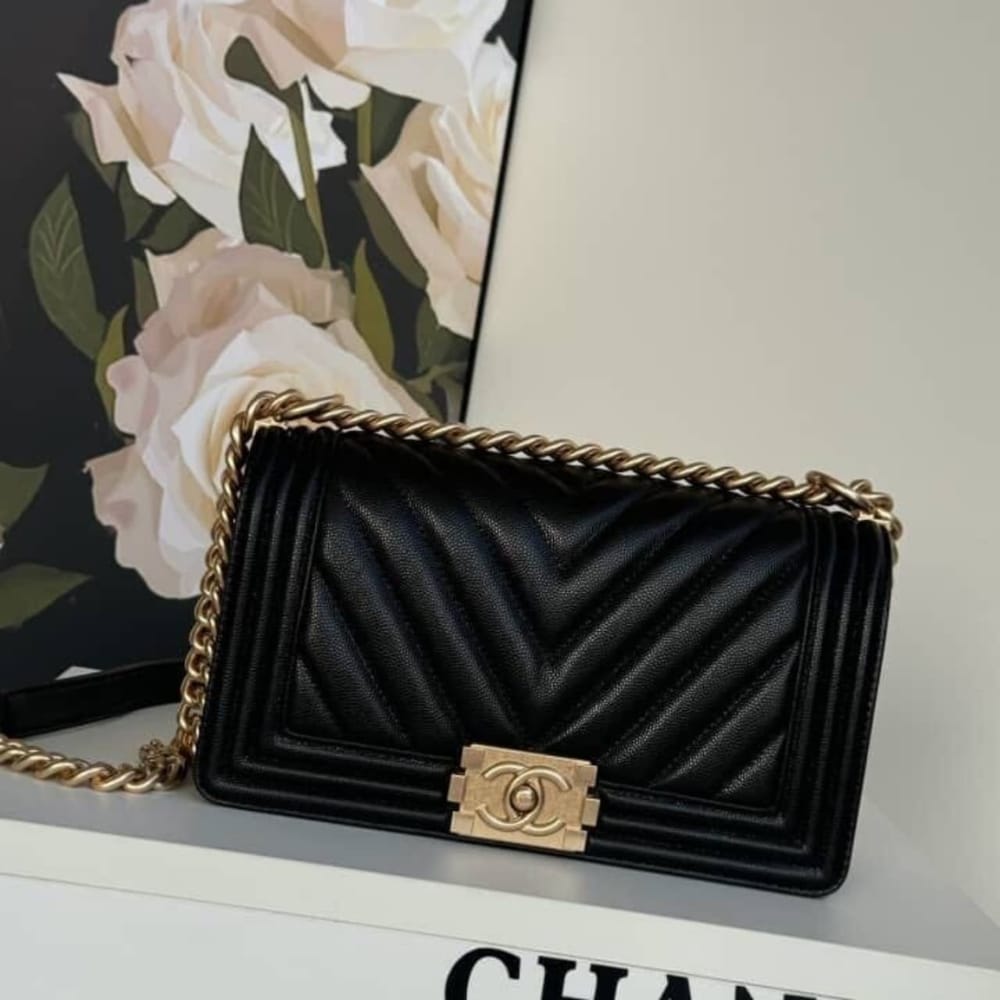Alternative view of Prestige Edition - Chanel Le Boy Chevron Black 25Cm