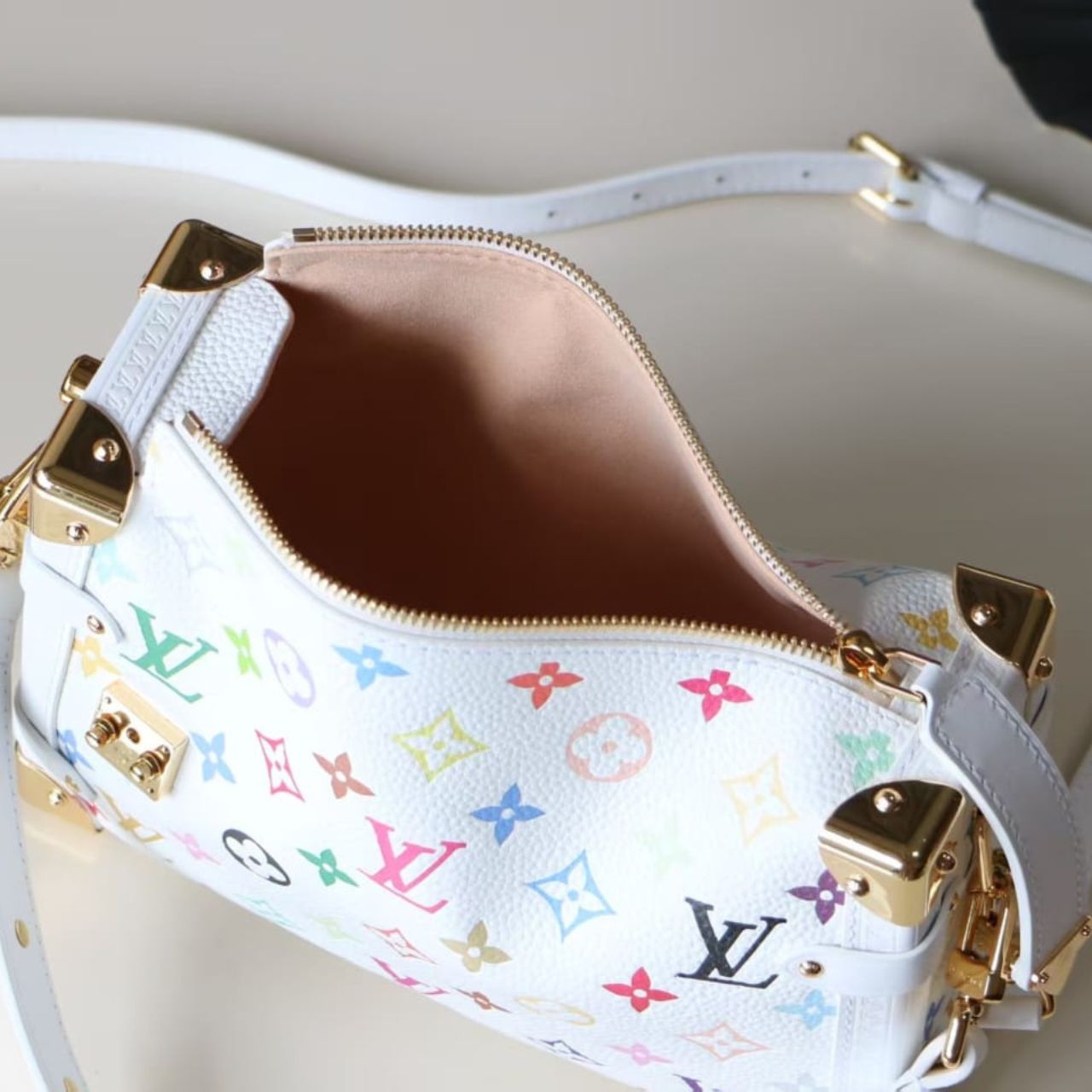 Prestige Edition - Louis Vuitton x Murakami Side Trunk MM Bag White 23Cm M14046 - Image 4