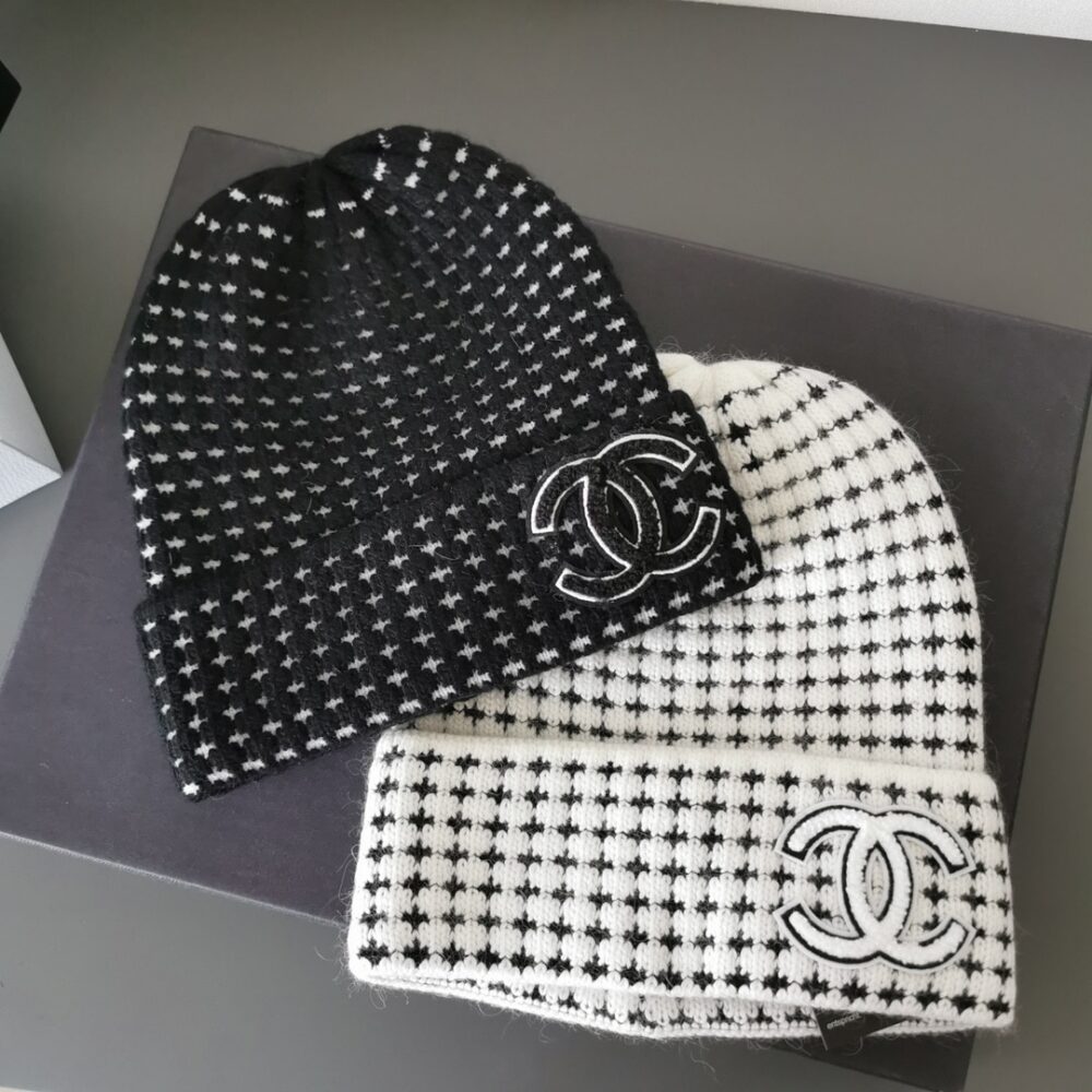 Alternative view of Chanel CC Wool Beanie Black