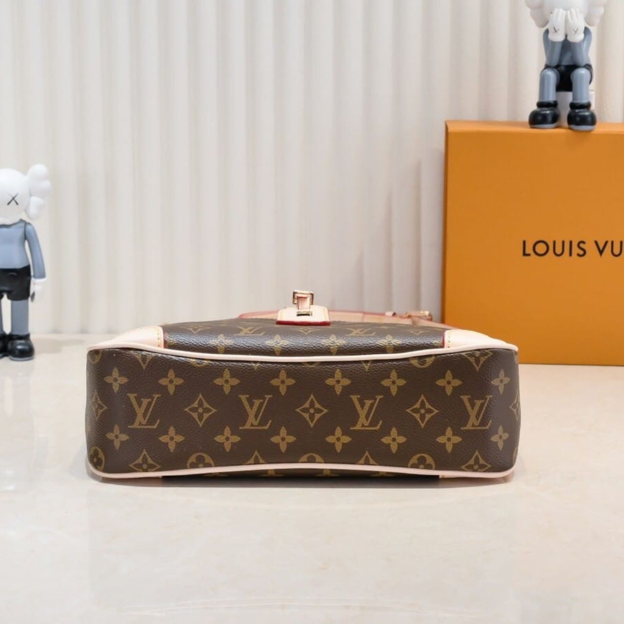 Louis Vuitton Odeon PM Monogram Canvas 26Cm M45352 - Image 4