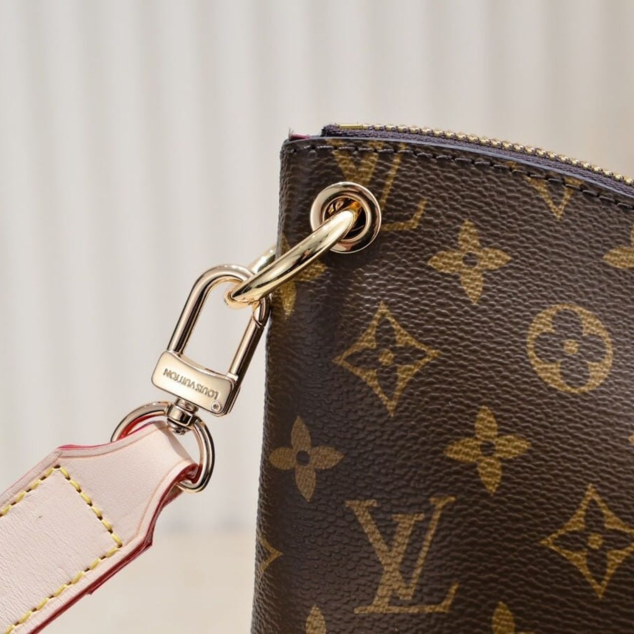 Louis Vuitton Odeon PM Monogram Canvas 26Cm M45352 - Image 8