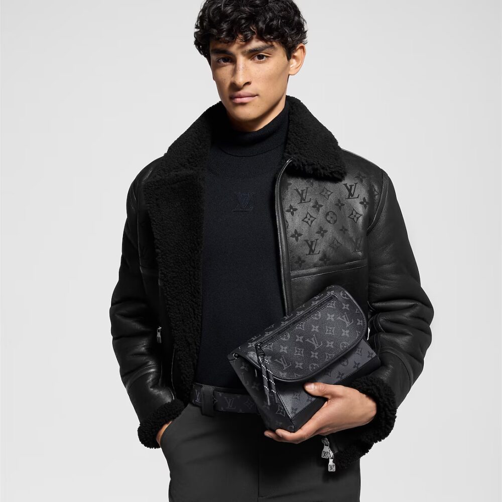 Alternative view of Prestige Edition - Louis Vuitton Pulse Messenger Monogram Black 26Cm M12681