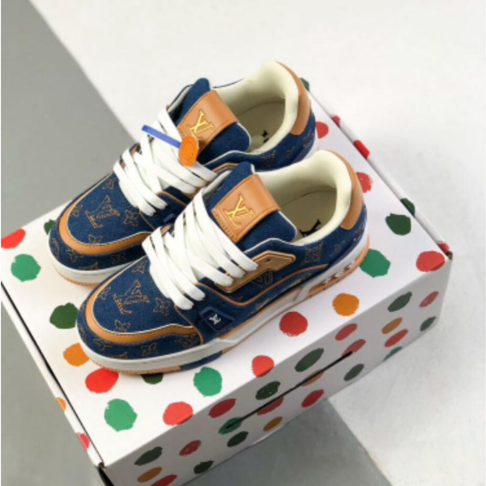 Alternative view of Louis Vuitton Trainer Sneakers Blue 1AJ371