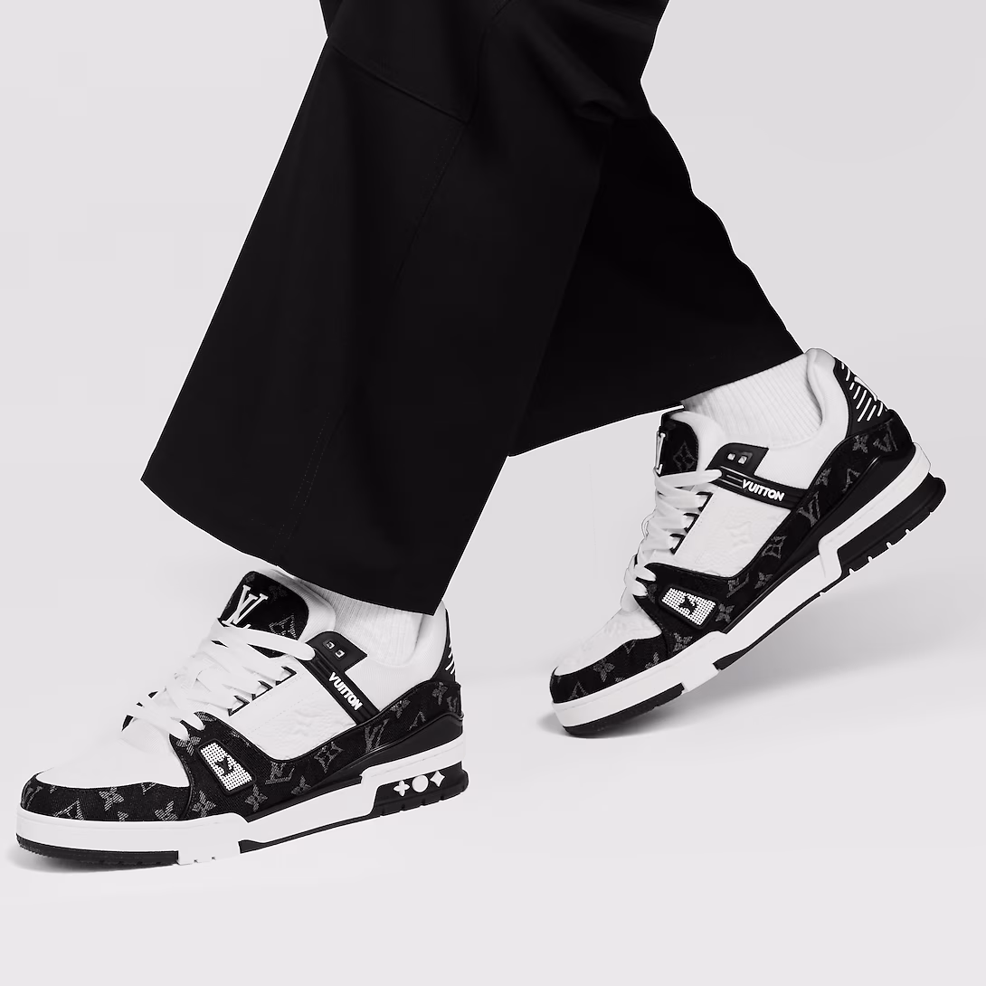 Louis Vuitton Trainer Sneakers Black And White 1A9JGB - Image 2