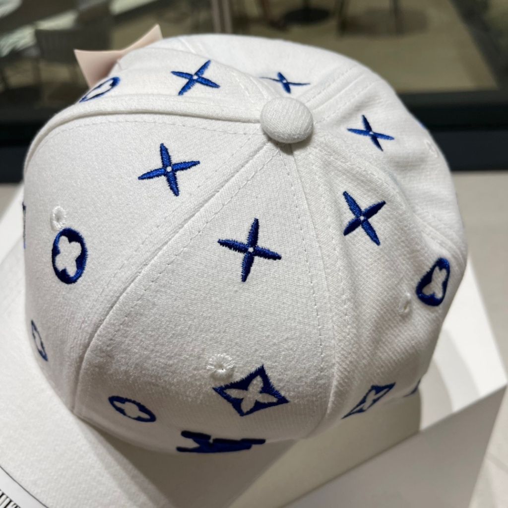 Louis Vuitton Match Cap White Blue - Image 5