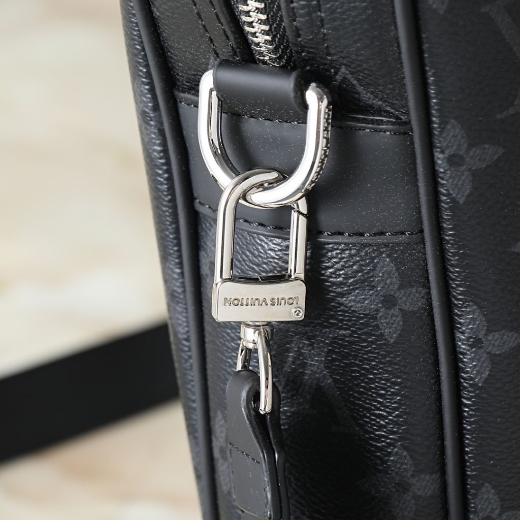 Louis Vuitton Porte-Documents Voyage PM Black-Gray Monogram 36.5Cm M46457 - Image 7