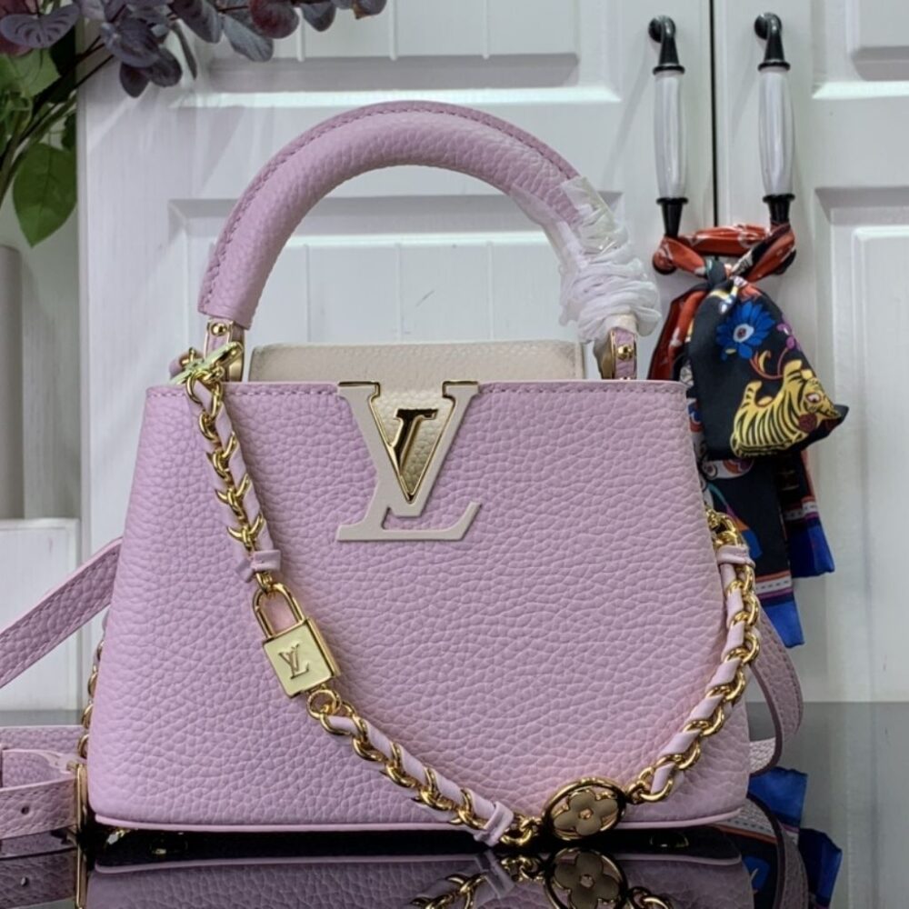 Alternative view of Louis Vuitton Capucines Mini Pink 21Cm M14972