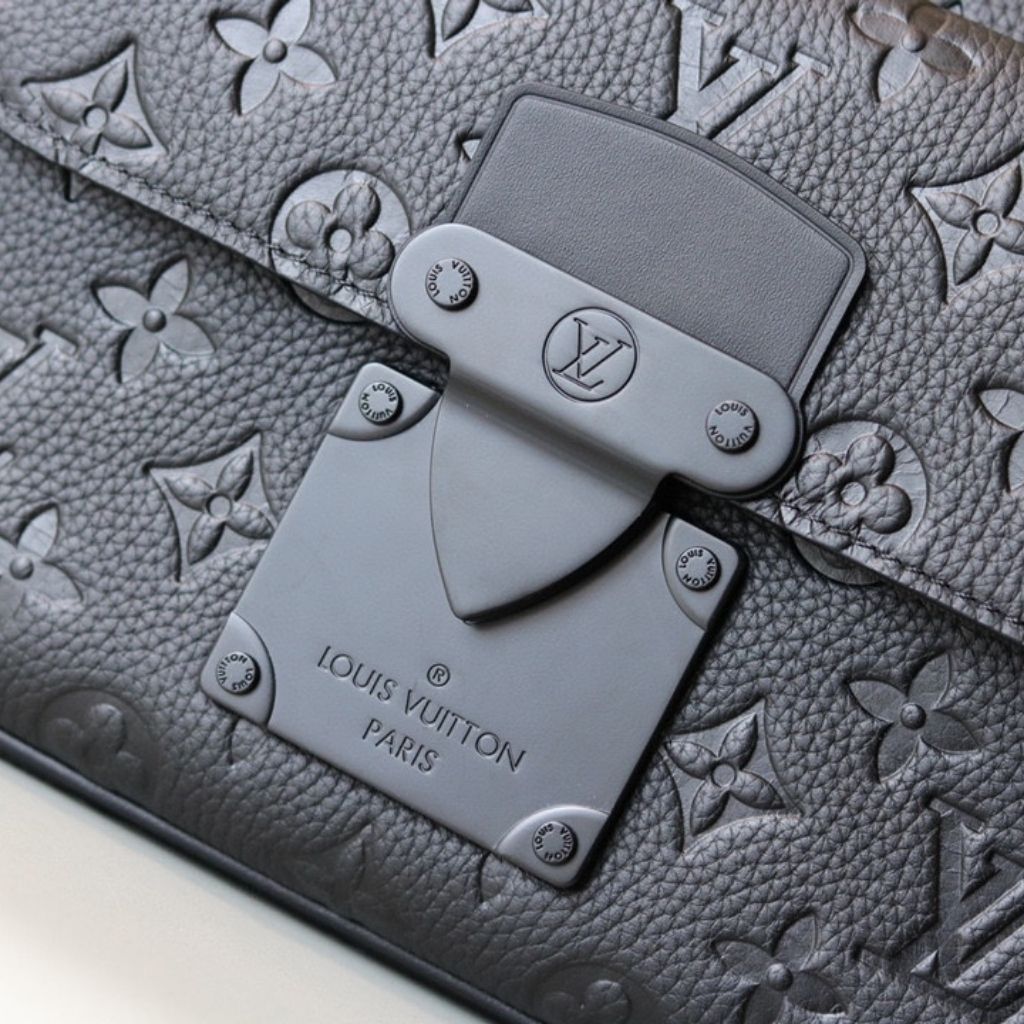 Louis Vuitton S Lock Messenger Black 22Cm M58489 - Image 6