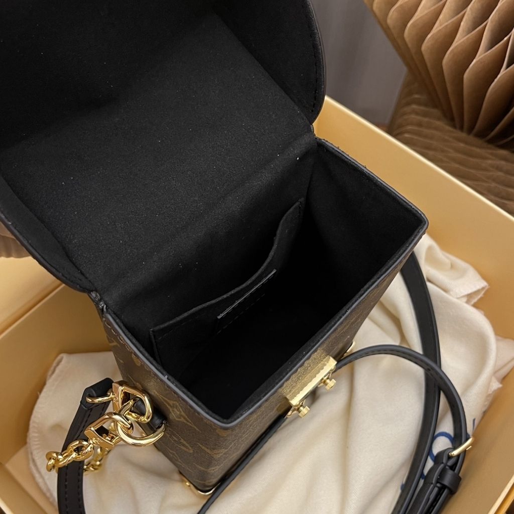 Louis Vuitton Monogram Camera Box Brown 12.5Cm M82465 - Image 7