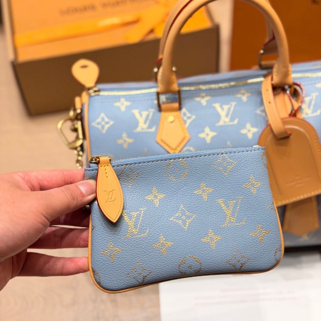 Louis Vuitton Speedy P9 Bandouliere 25 Light Blue 25Cm M28080 - Image 4