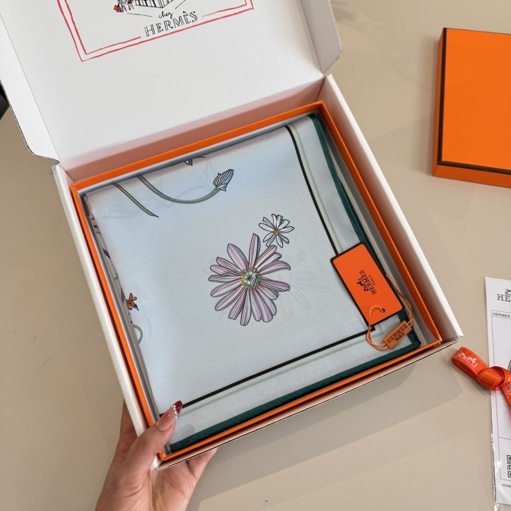 Hermes I Like Flowers Silk Scarf Coral Blue 90Cm H984167S 02 - Image 4
