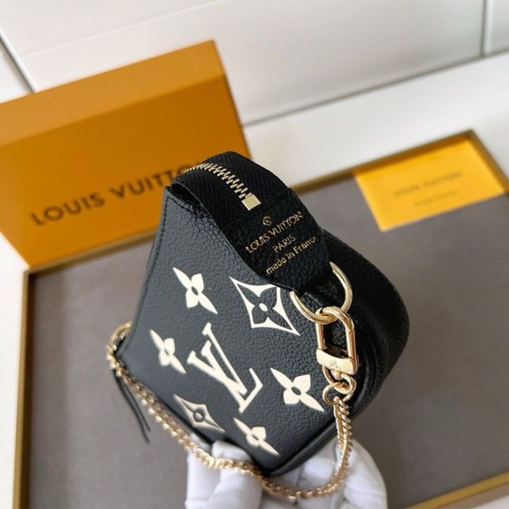 Louis Vuitton Mini Pochette Accessoires Black 15.5Cm - Image 3