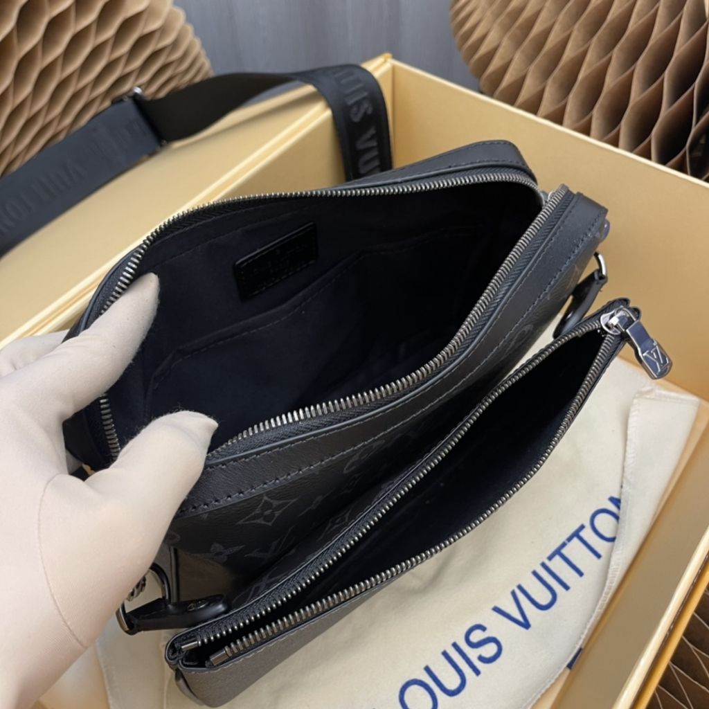 Louis Vuitton Trio Messenger Monogram Eclipse 25Cm M69443 - Image 9