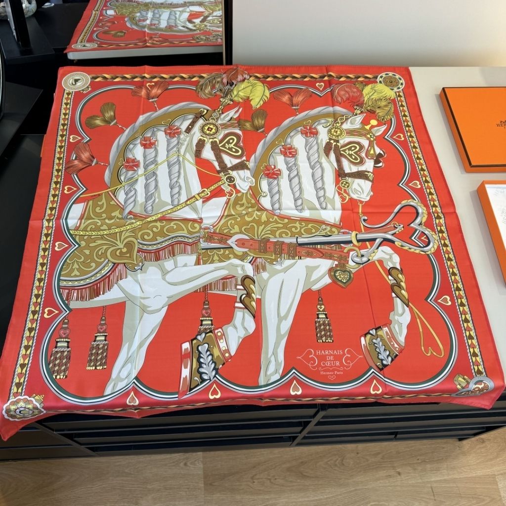 Hermes Harnais De Coeur Silk Scarf 90 Red 90Cm H004090S 09 - Image 2
