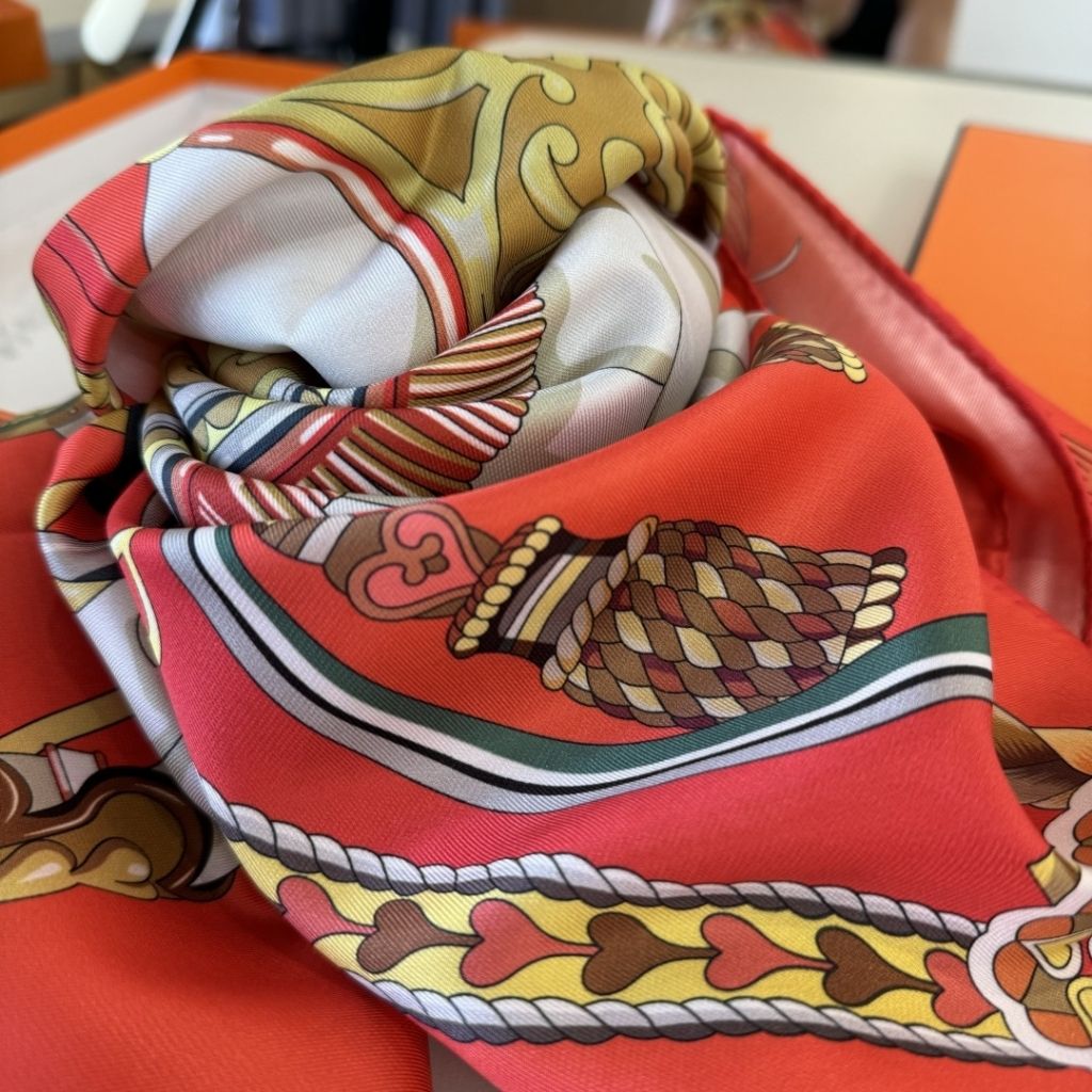 Hermes Harnais De Coeur Silk Scarf 90 Red 90Cm H004090S 09 - Image 3