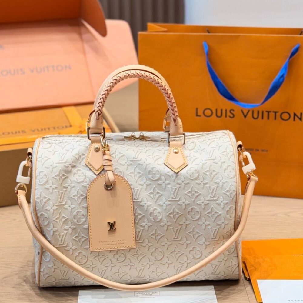 Alternative view of Louis Vuitton Speedy Soft 30 White Monogram Embleme Peuplier 30Cm M28479