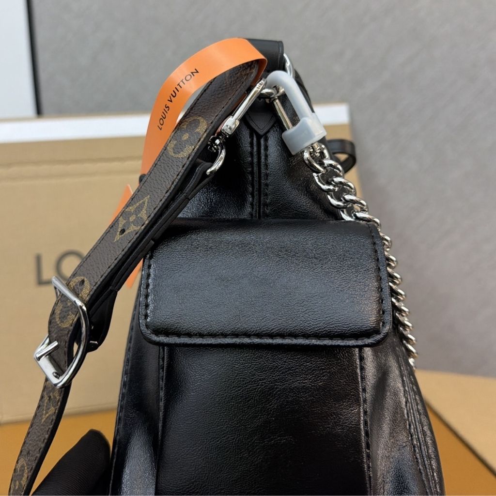 Louis Vuitton CarryAll Cargo Vibe PM Black 33.5Cm M24861 - Image 6