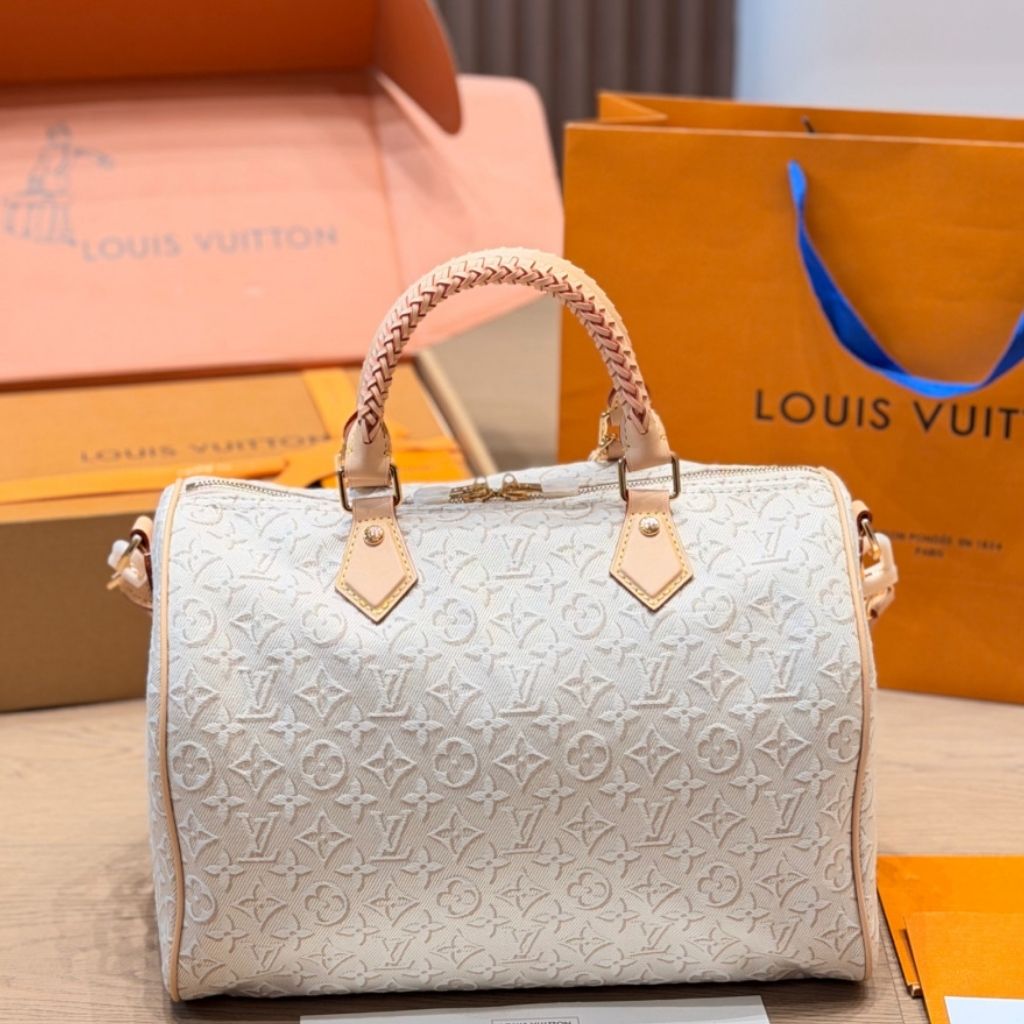 Louis Vuitton Speedy Soft 30 White Monogram Embleme Peuplier 30Cm M28479 - Image 4