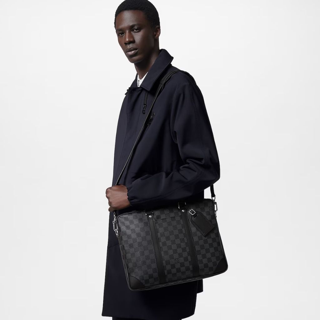 Louis Vuitton Porte-Documents Voyage PM Damier Black 36.5Cm N40445 - Image 10