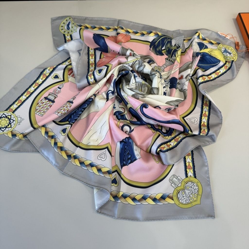 Hermes Harnais De Coeur Silk Scarf 90 Pink 90Cm H004090S 07 - Image 4