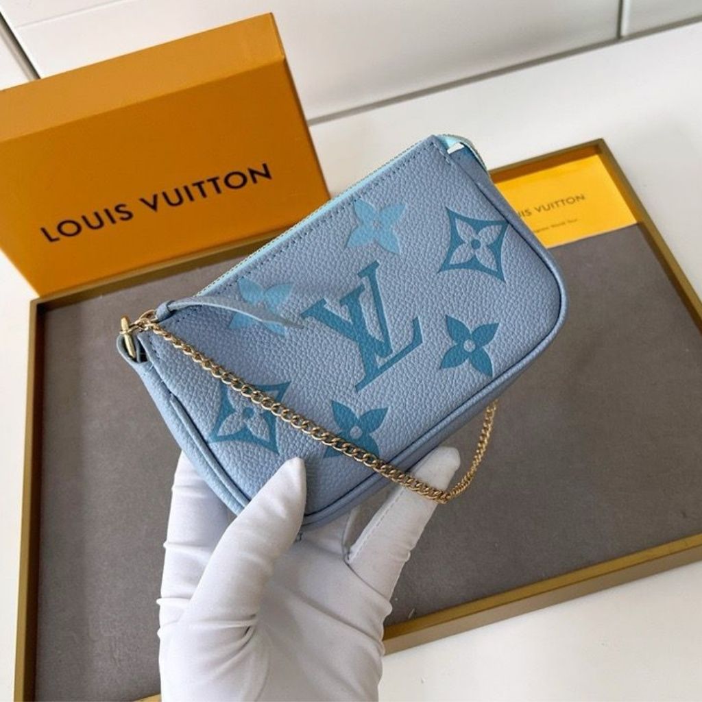 Louis Vuitton Mini Pochette Accessoires Blue 15.5Cm - Image 3