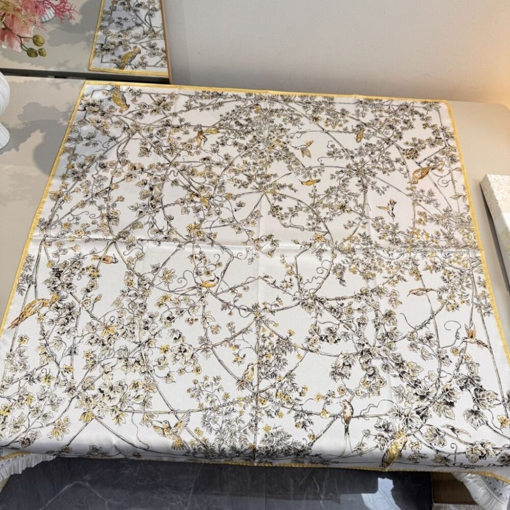 Alternative view of Christian Dior Jardin D-Étoile 90 Square Scarf Yellow Gold 90Cm 61MED090I647_C199