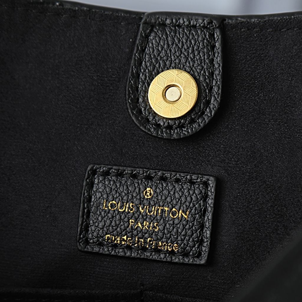 Louis Vuitton Hobo Metis Black 35cm M27189 - Image 10