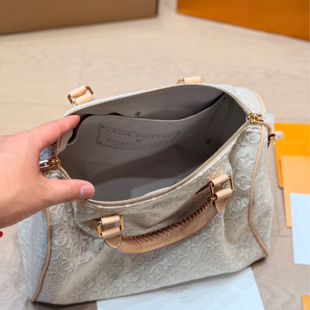 Louis Vuitton Speedy Soft 30 White Monogram Embleme Peuplier 30Cm M28479 - Image 9