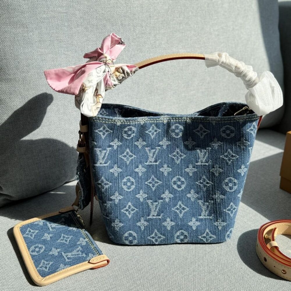 Alternative view of Louis Vuitton All In BB  Blue Denim 16Cm M28107