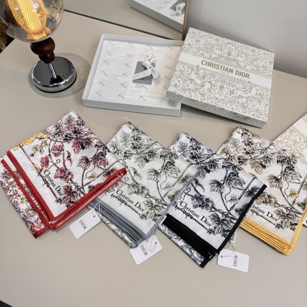 Christian Dior Jardin D-Etoile 90 Square Scarf White Multi-Colored 90Cm - Image 5
