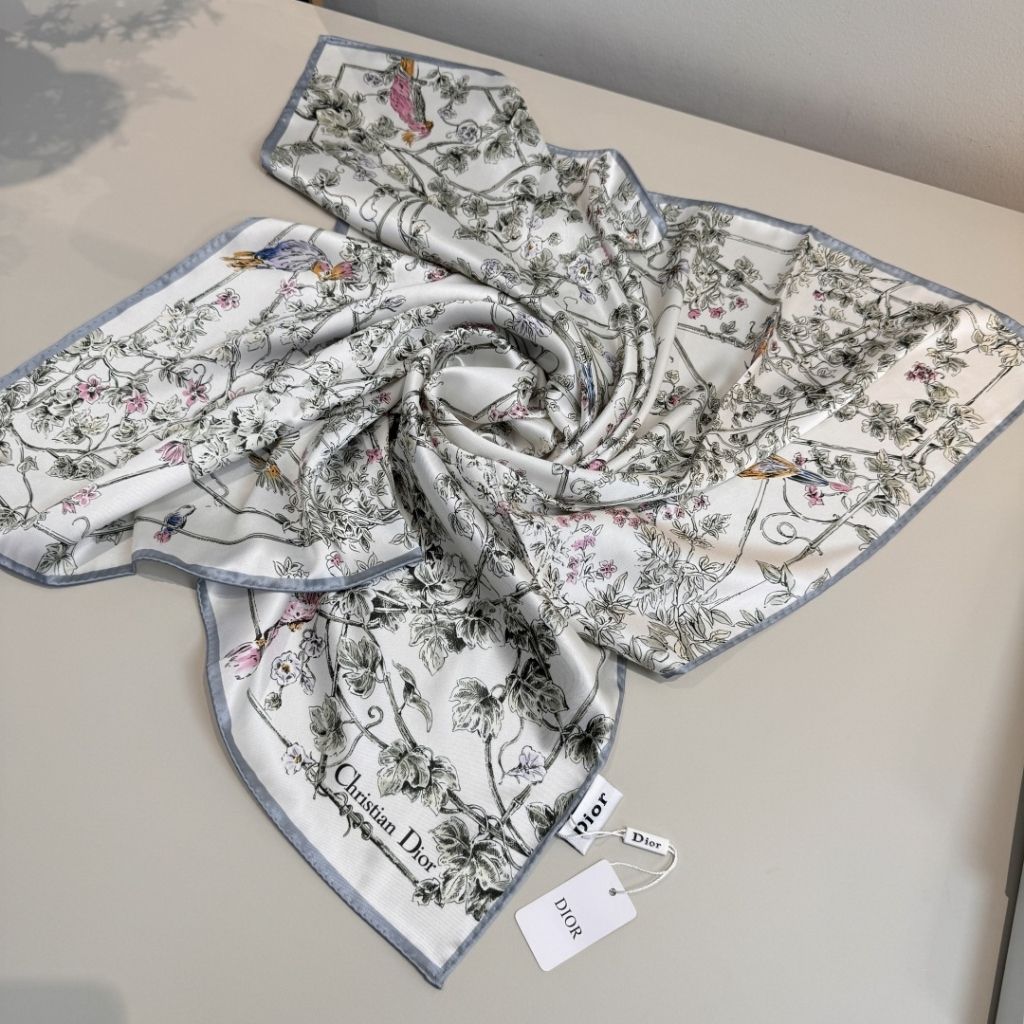 Christian Dior Jardin D-Etoile 90 Square Scarf White Multi-Colored 90Cm - Image 4