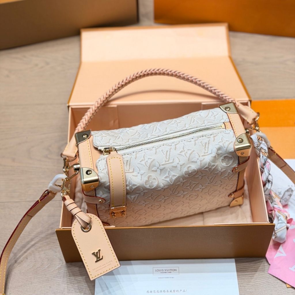 Louis Vuitton Side Trunk MM White Monogram Embleme Peuplier 23.5Cm M2A145 - Image 4