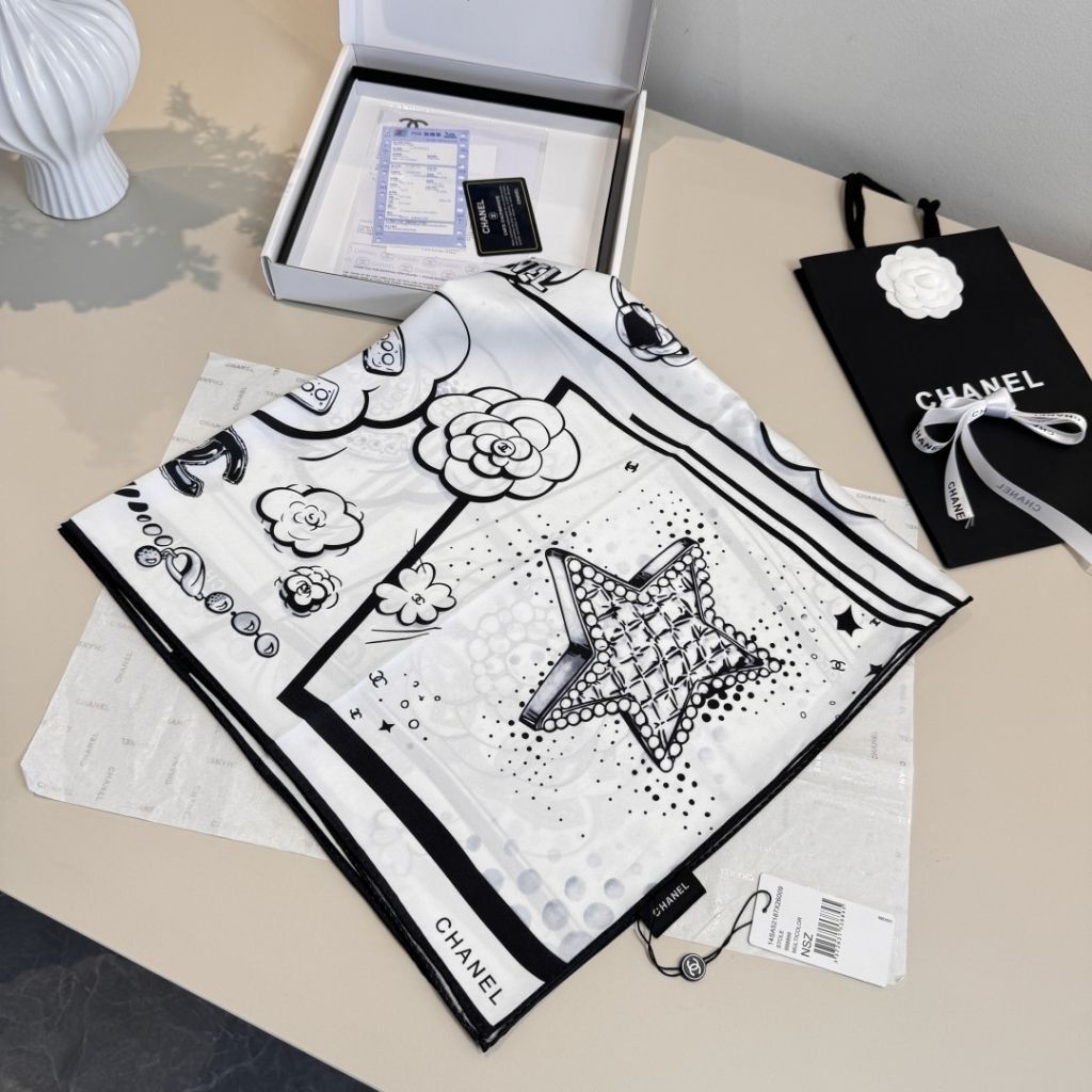 Chanel Ombre Silk Scarf White And Black 90Cm AAB337-B21797-U3366 - Image 3
