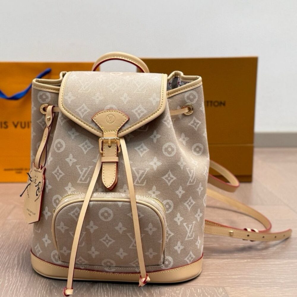 Alternative view of Louis Vuitton Travels Montsouris PM Gray 26cm M15135
