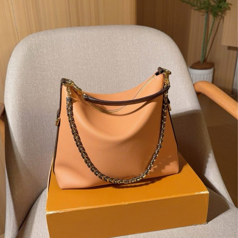 Alternative view of Louis Vuitton Multipass Beige 28cm M28029