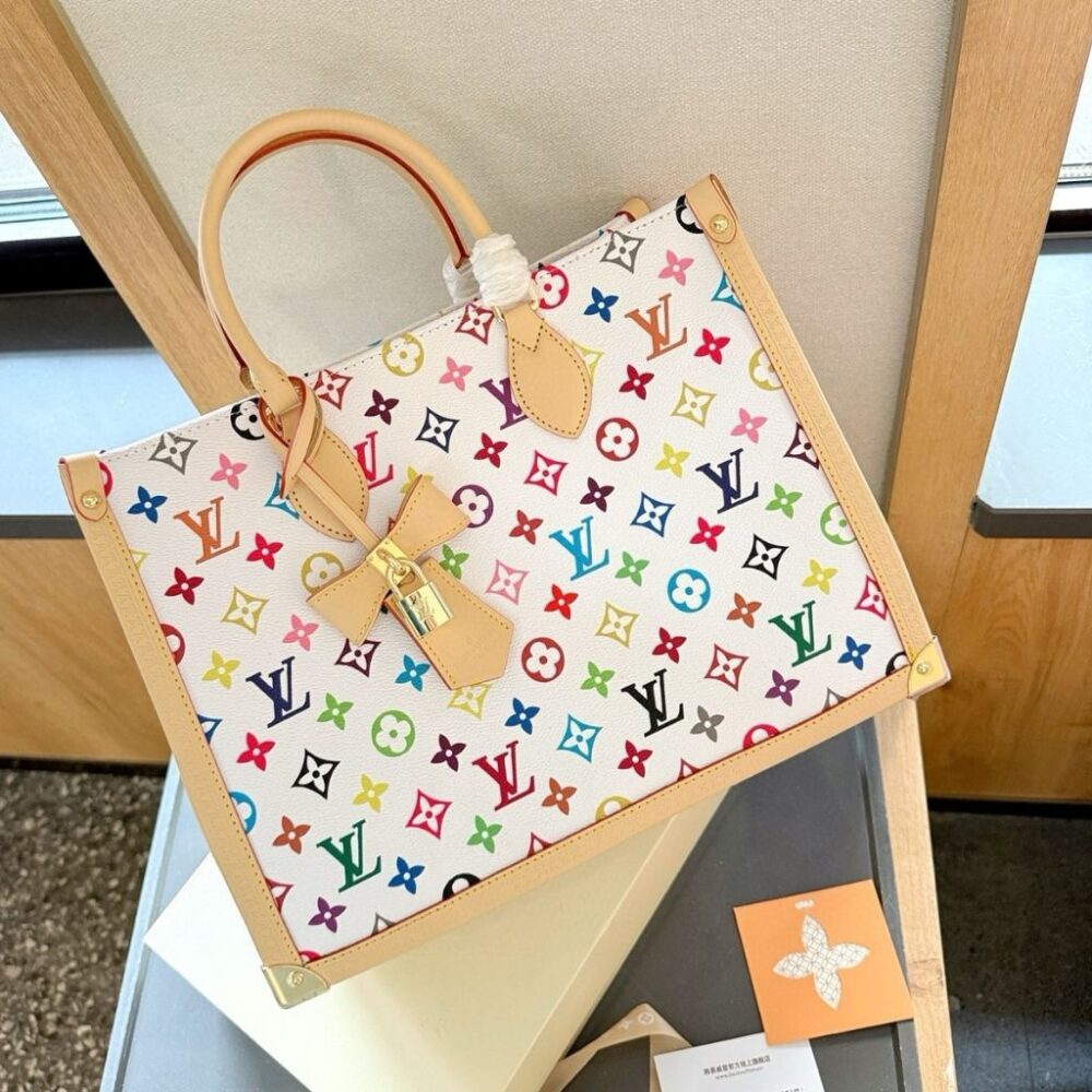 Alternative view of Louis Vuitton x Takashi Murakami OnTheGo MM White 35cm M13079