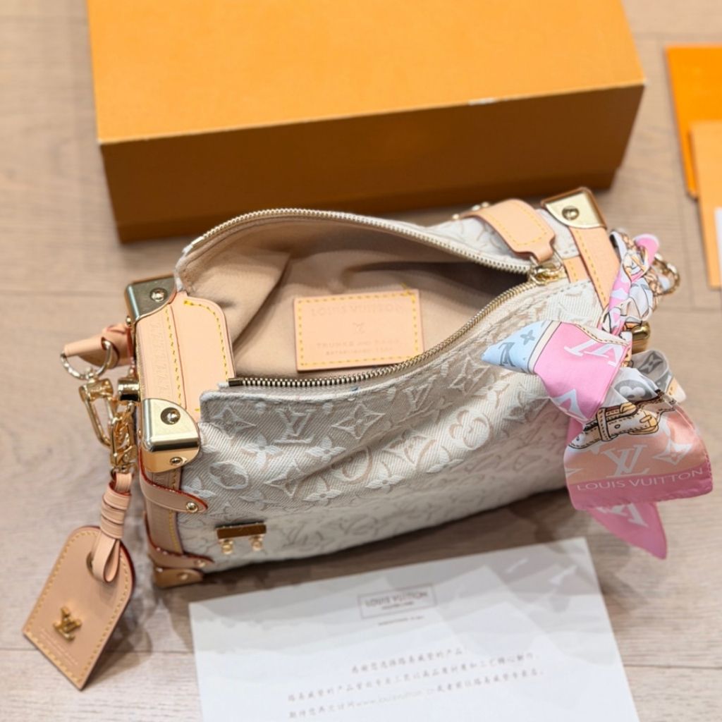 Louis Vuitton Side Trunk MM White Monogram Embleme Peuplier 23.5Cm M2A145 - Image 7