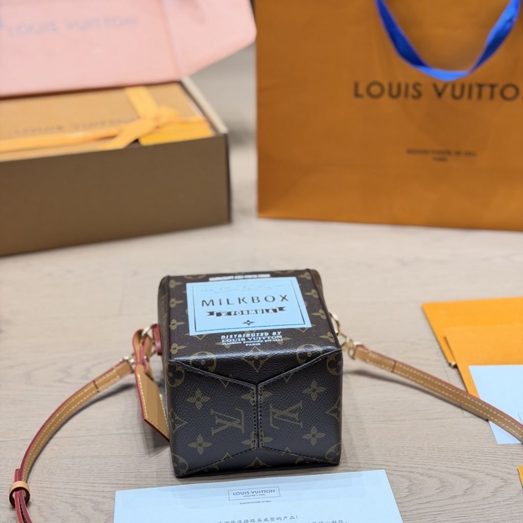 Louis Vuitton Milk Bag Brown 12Cm M29326 - Image 6