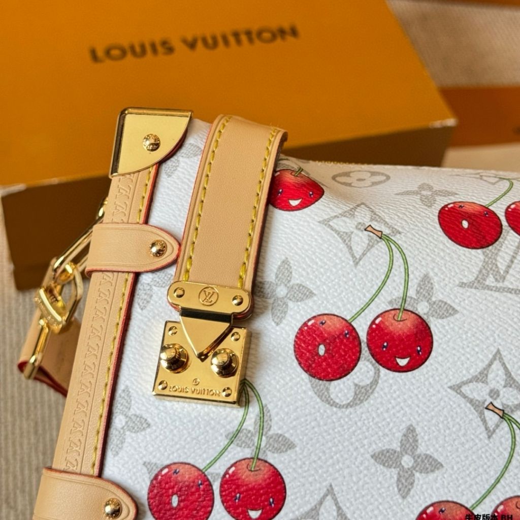 Louis Vuitton X Takashi Murakami Monogram Cerise Side Trunk MM White 23Cm - Image 4