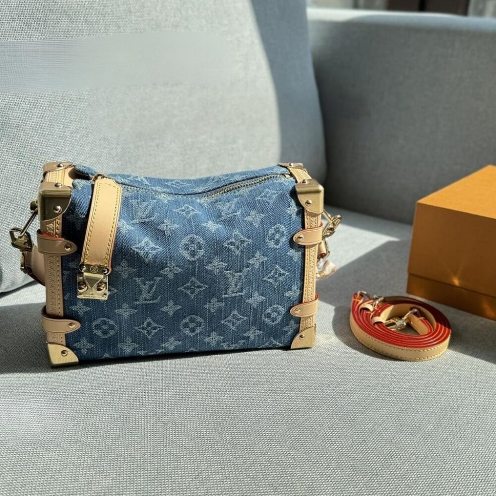 Alternative view of Louis Vuitton Side Trunk MM Blue Denim 23.5Cm M27450