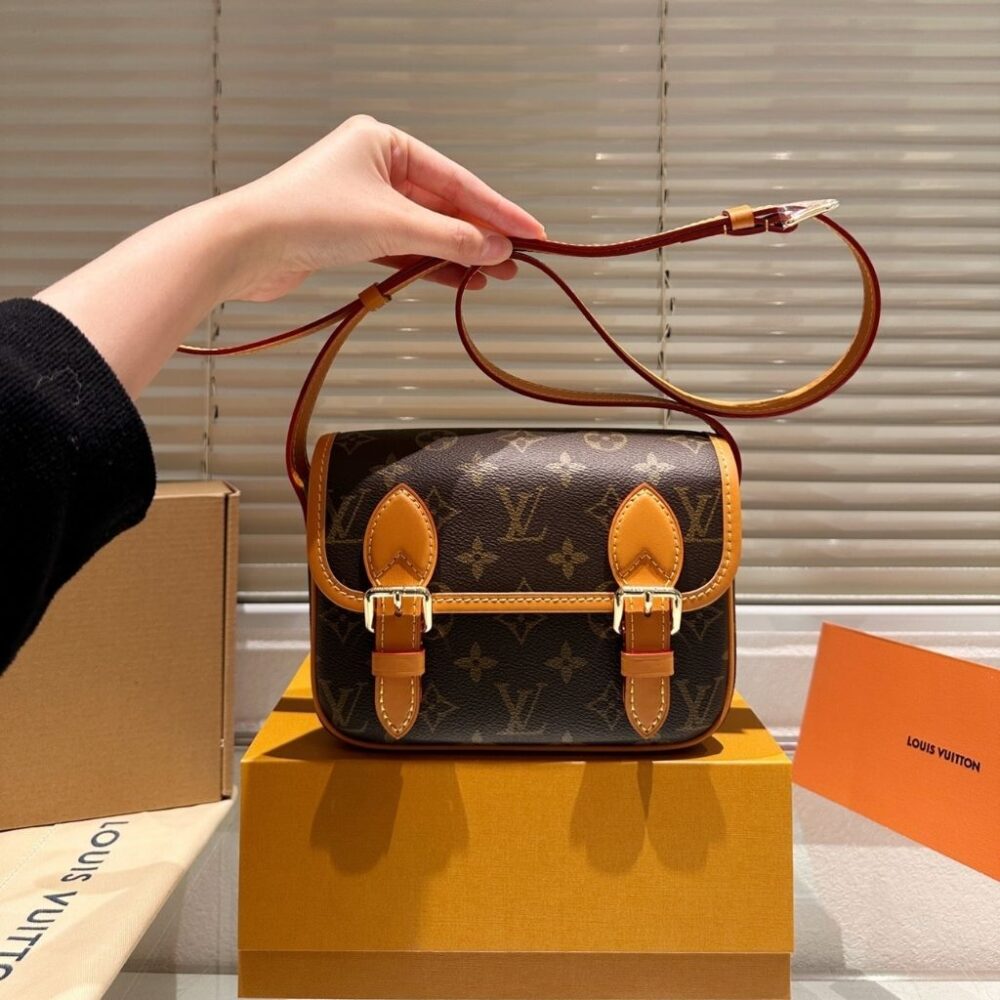 Alternative view of Louis Vuitton Satchel Wearable Wallet Dark Brown 19.5Cm M26805