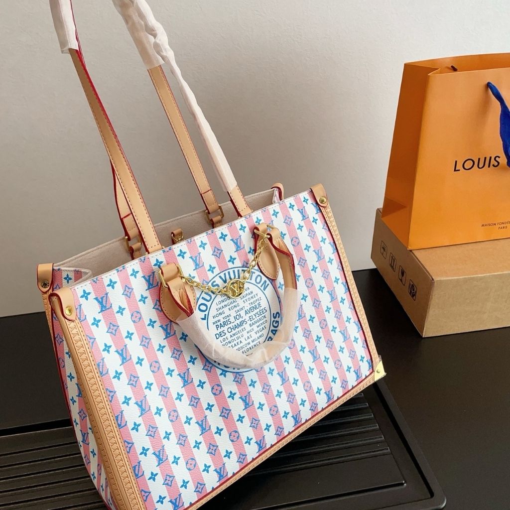 Louis Vuitton Onthego MM LV Stamp Blue 36Cm - Image 4